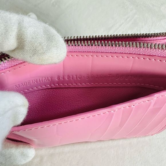 New in Box Balenciaga Pink Leather Neo Classic Wallet - Picture 13 of 14